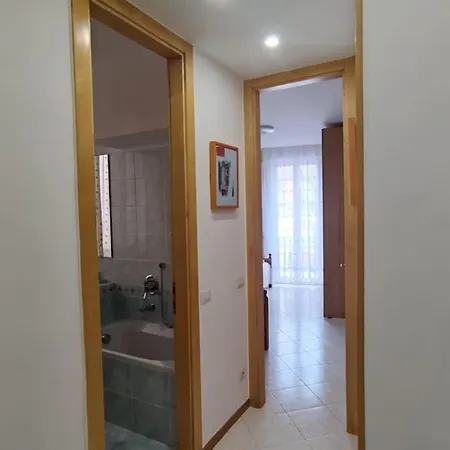 Apartment Elegante Zona Storica Lecco