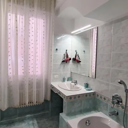 Elegante Zona Storica Apartment *